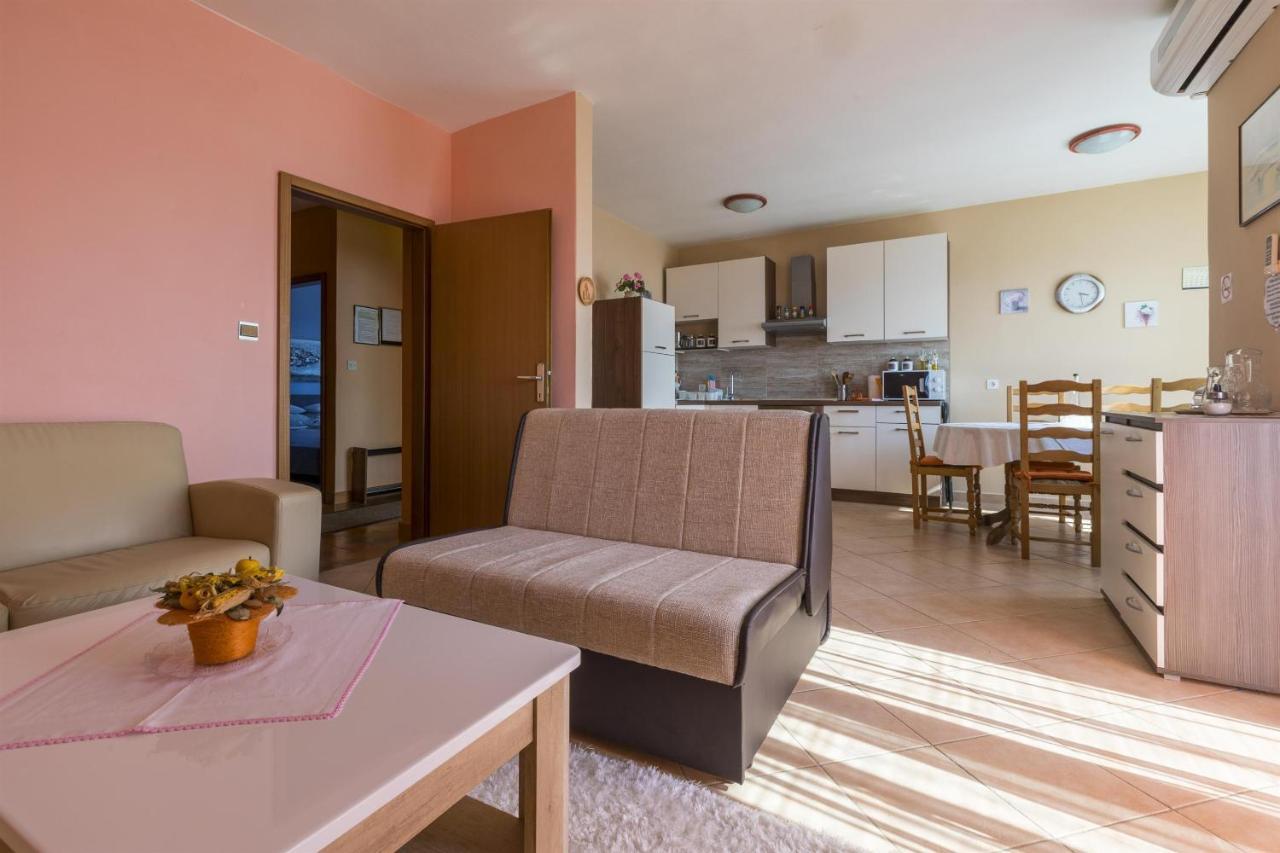 Apartments Dragica Dramalj Exterior photo